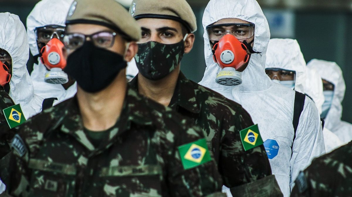 Nakažení v Brazílii i Spojených státech přibývají po tisících